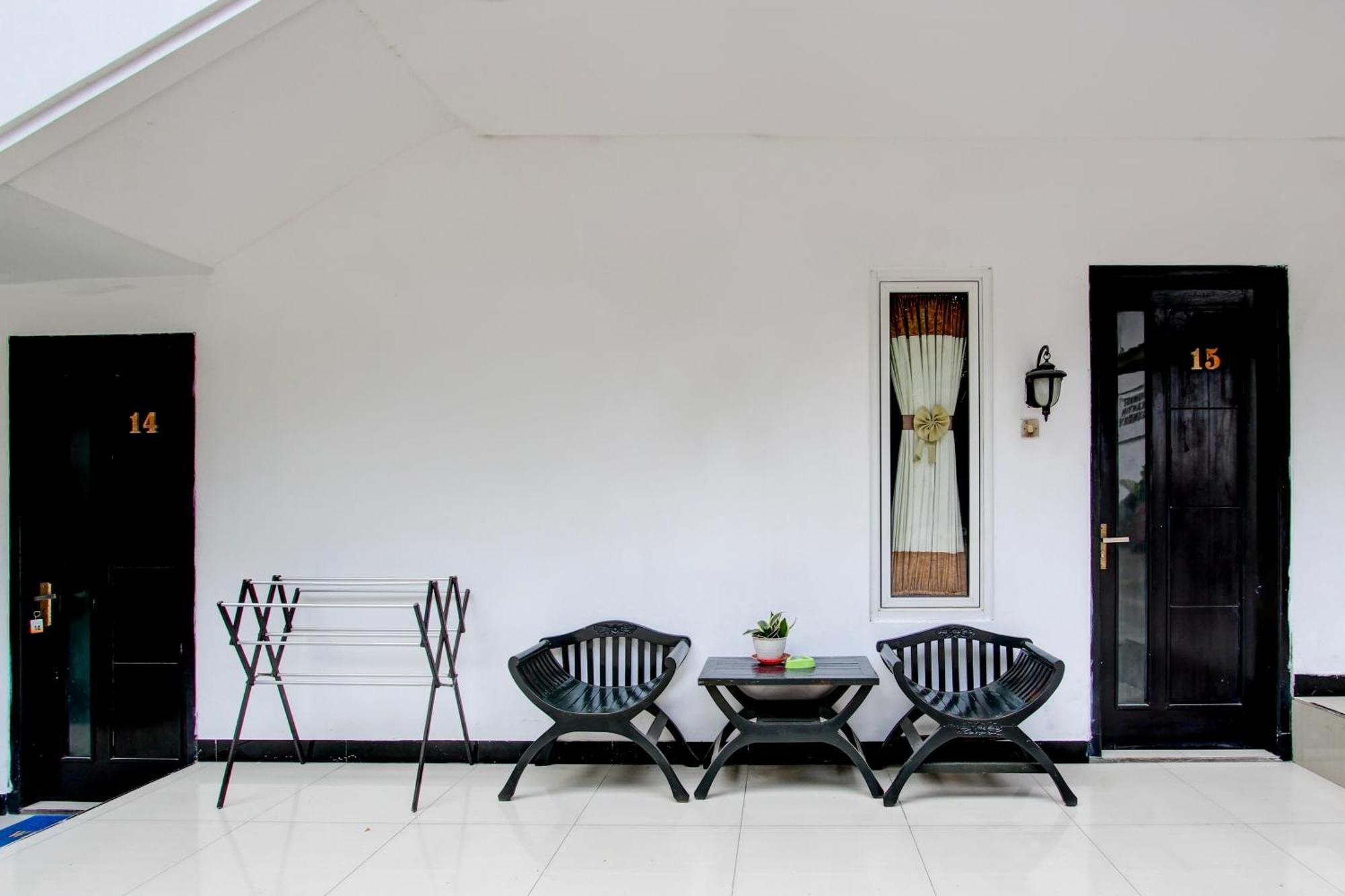 Oyo 409 Pondok Helomi Kalasan Exterior photo